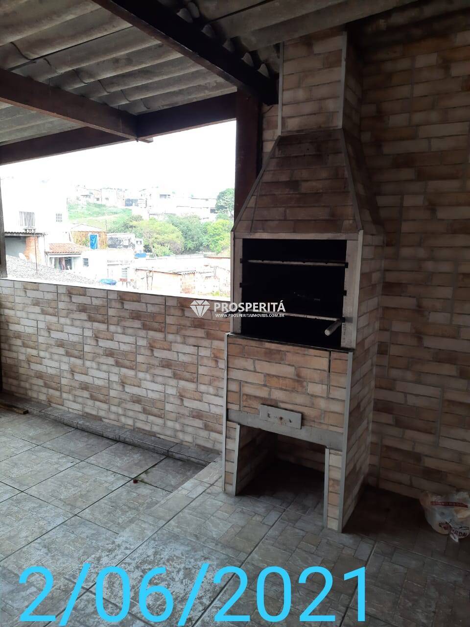 Casa à venda com 4 quartos, 160m² - Foto 2